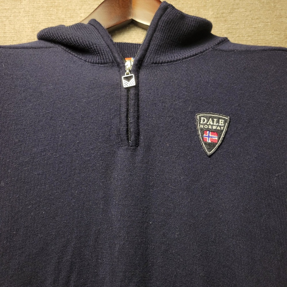 Dale of Norway Sweater Mens M Navy Blue Red Stripe Windstopper 1/4 Zip Pullover